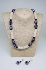 Glass-Beaded Necklace | Black