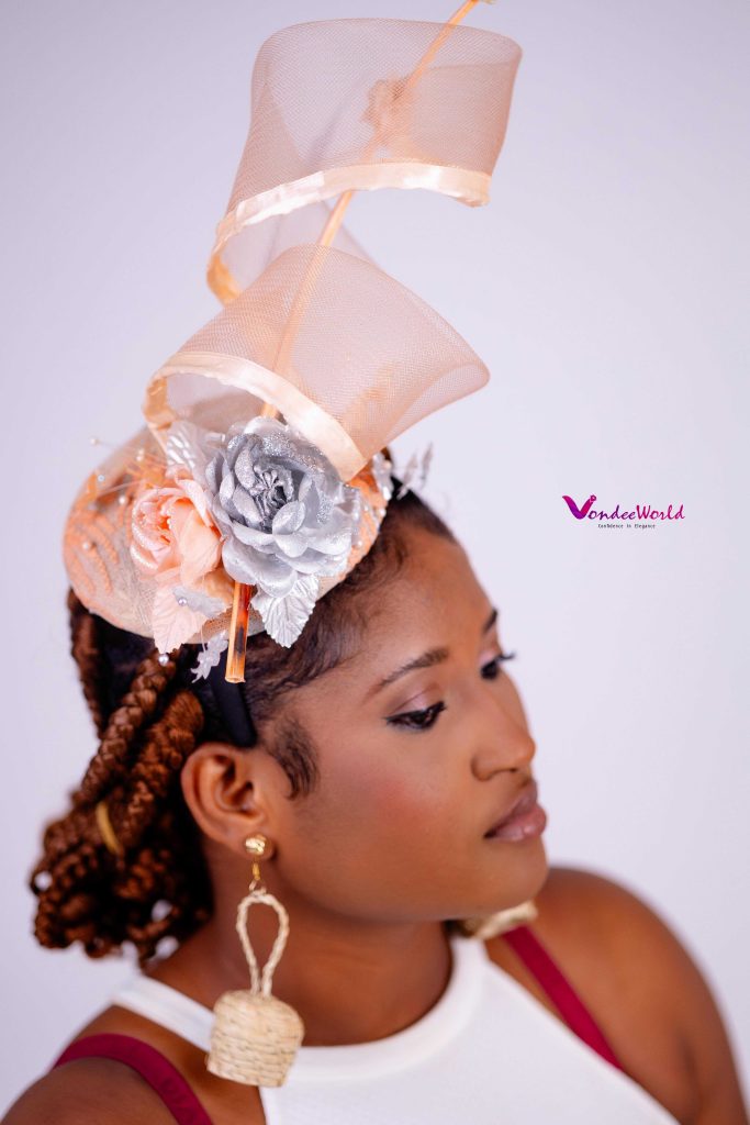 6aa-VondeeWorld-Handmade-  display picture 1