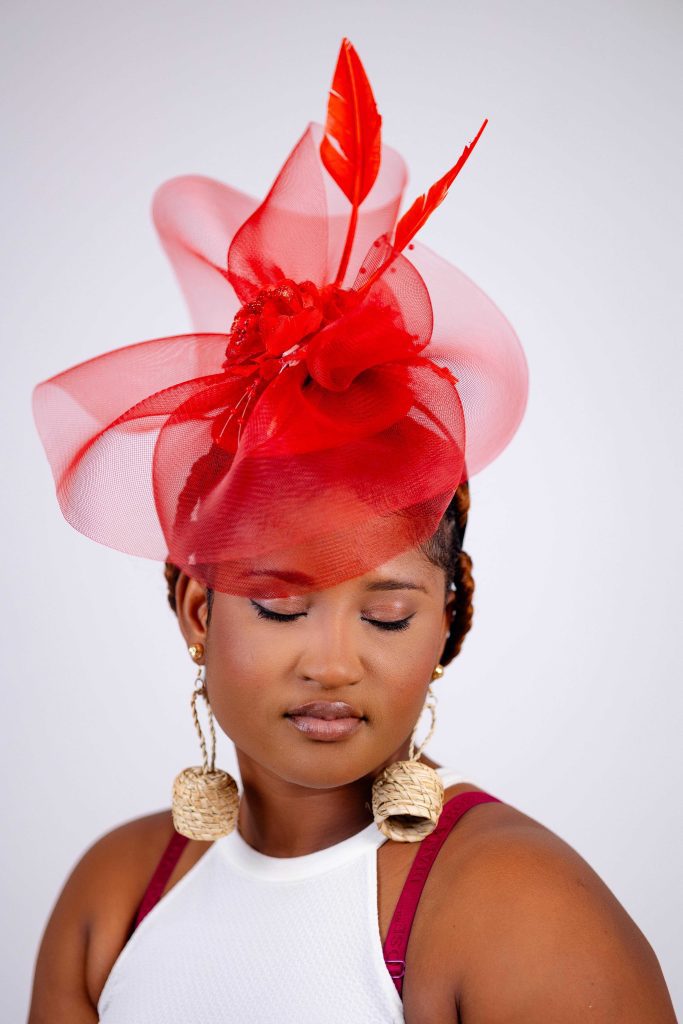 Radiant Red Luxury Fascinator | VondeeWorld display picture 3